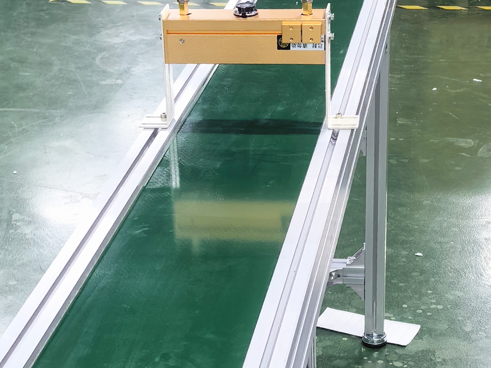 Principle and application of LED UV lamp for curing UV ink on silicone mobile phone cases in the screen printing industry.