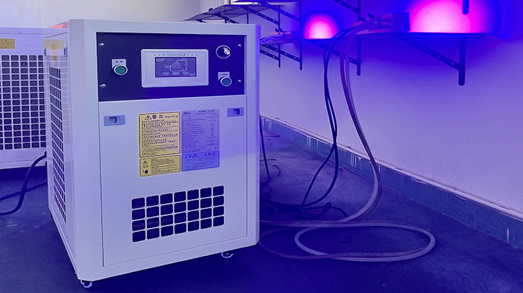 Does the LED UV Curing Machine Have an Automatic Light Intensity Calibration Function?