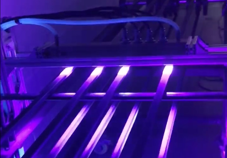 395nm LED UV curing lamp installed over conveyor line for screen‑printed glass ink curing